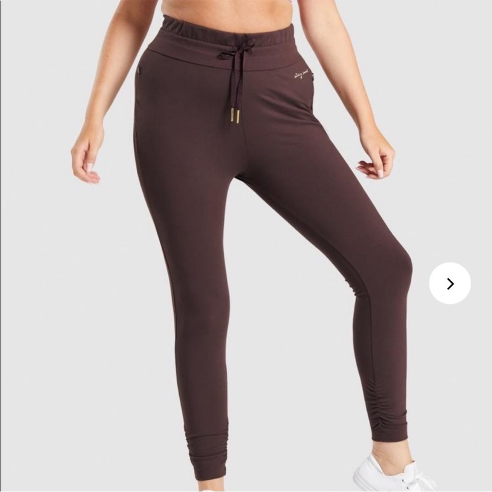 Gymshark x Whitney Simmons • chocolate joggers sz S
